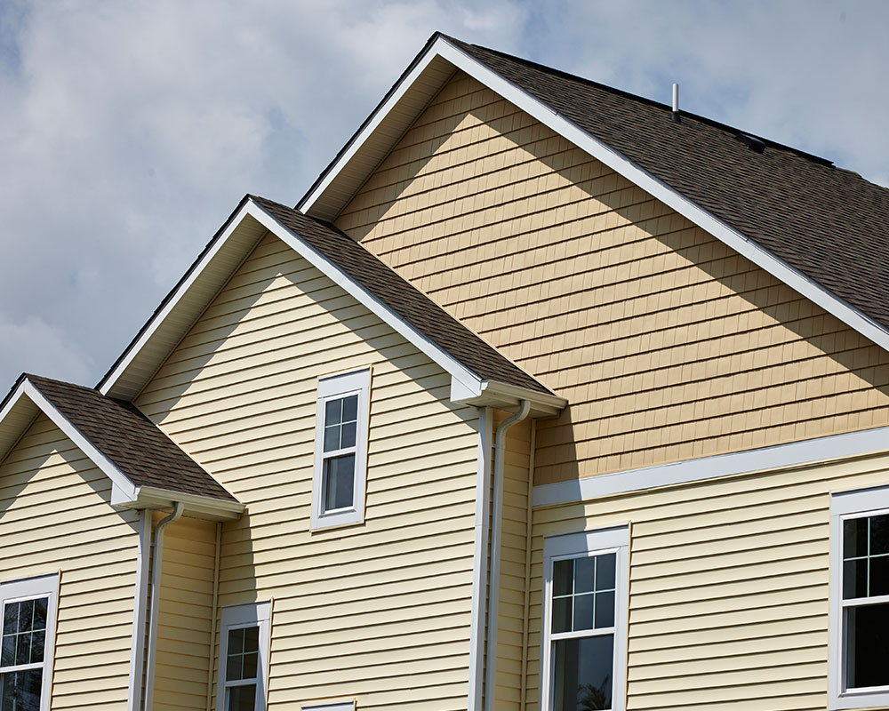 Consider Roofings, Siding, and Decks in Your Home Renovation Project