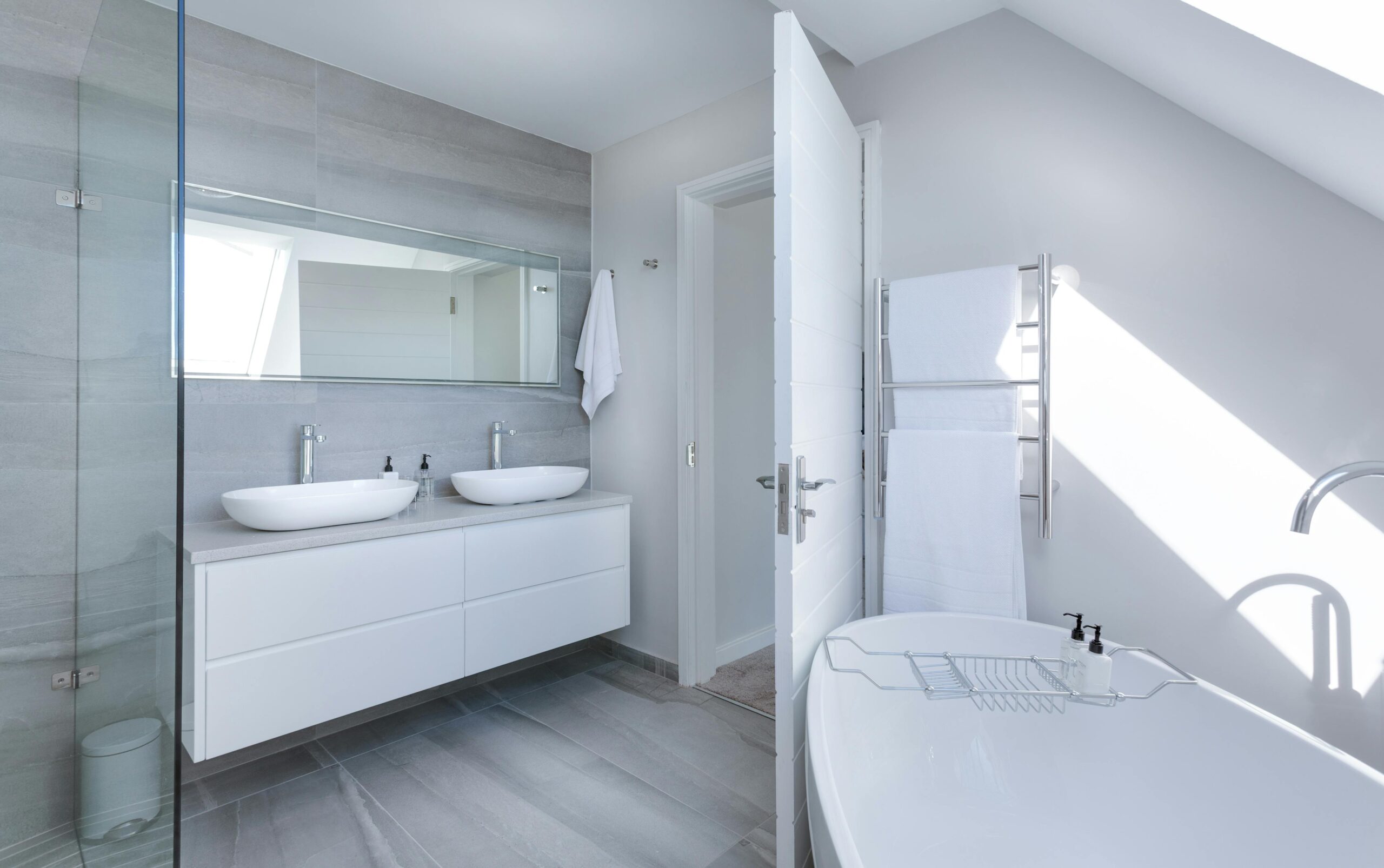 How To Create a More Functional Space When Remodeling Your Bathroom