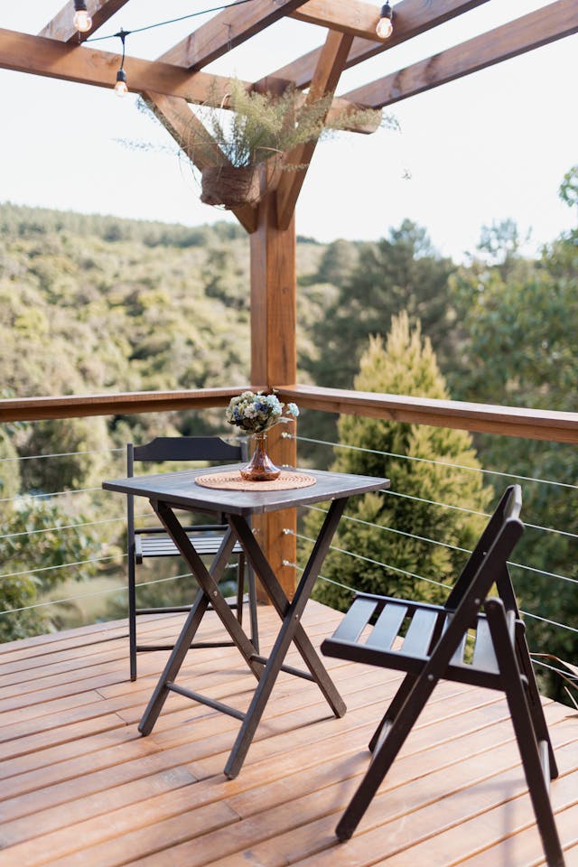 Maximizing Your Outdoor Space With Creative Deck Designs